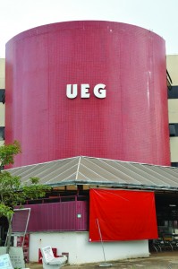 Fachada UEG (4)