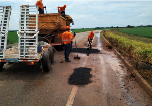 Goinfra-equipes-trabalhando-em-rodovia1