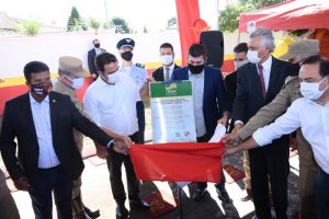 Governador-entrega-viaturas-e-equipamentos-ao-Corpo-de-Bombeiros-de-Anapolis