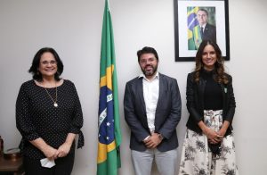 Marcio Correa e Damares Alves