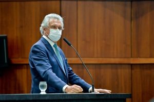 Caiado discurso mascara