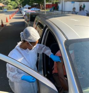 Vacina-drive-thru-serra-dourada