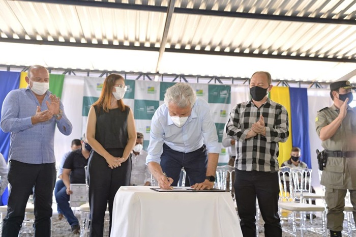 CAIADO-INVESTIMENTOS-EDUCACAO1