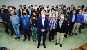 caiado e funcionalismo