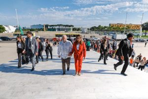 lula e janja rampa planalto