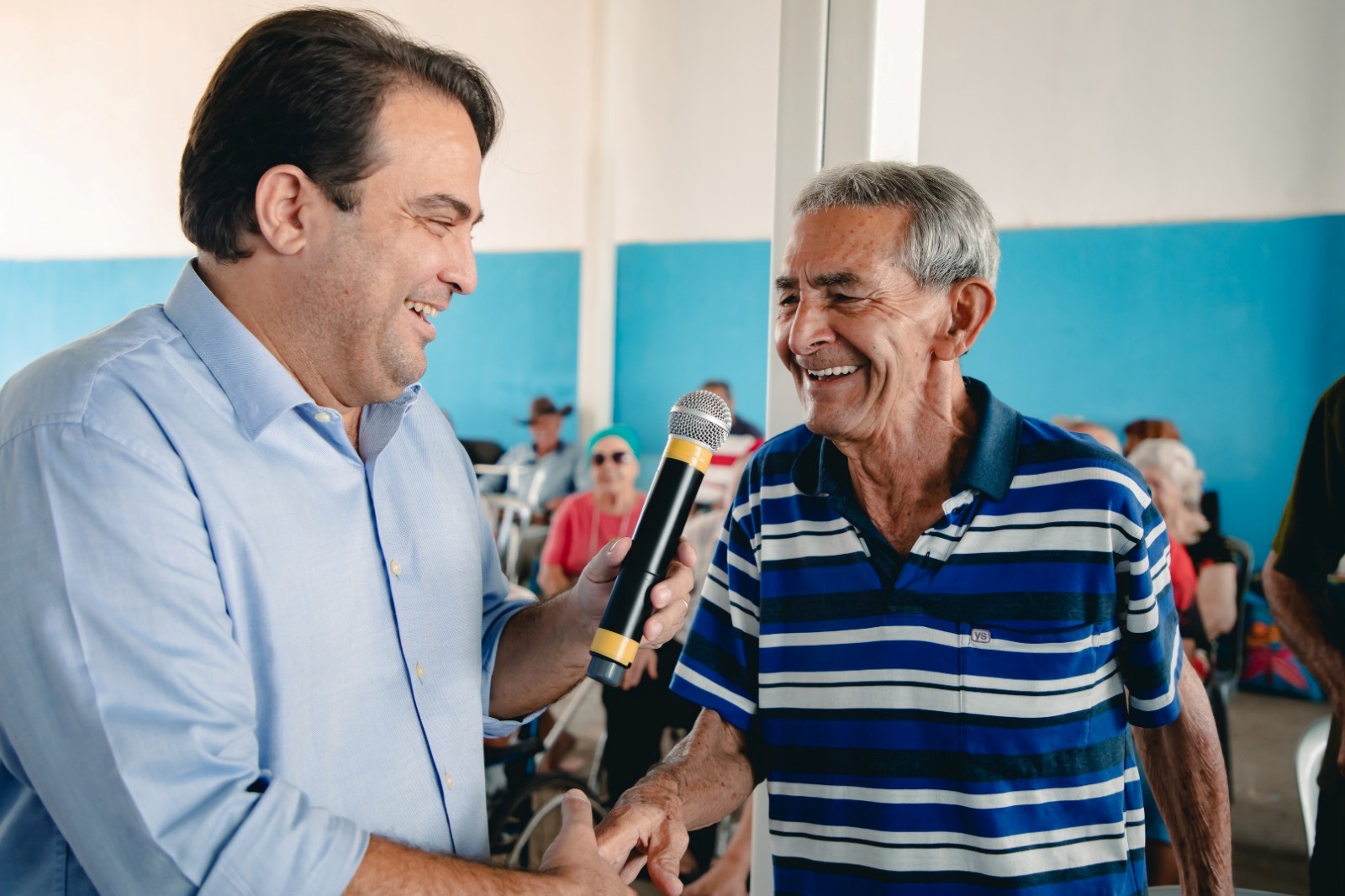 roberto naves com idosos