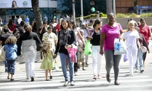 pessoas na rua