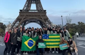 estudantes goianos em paris