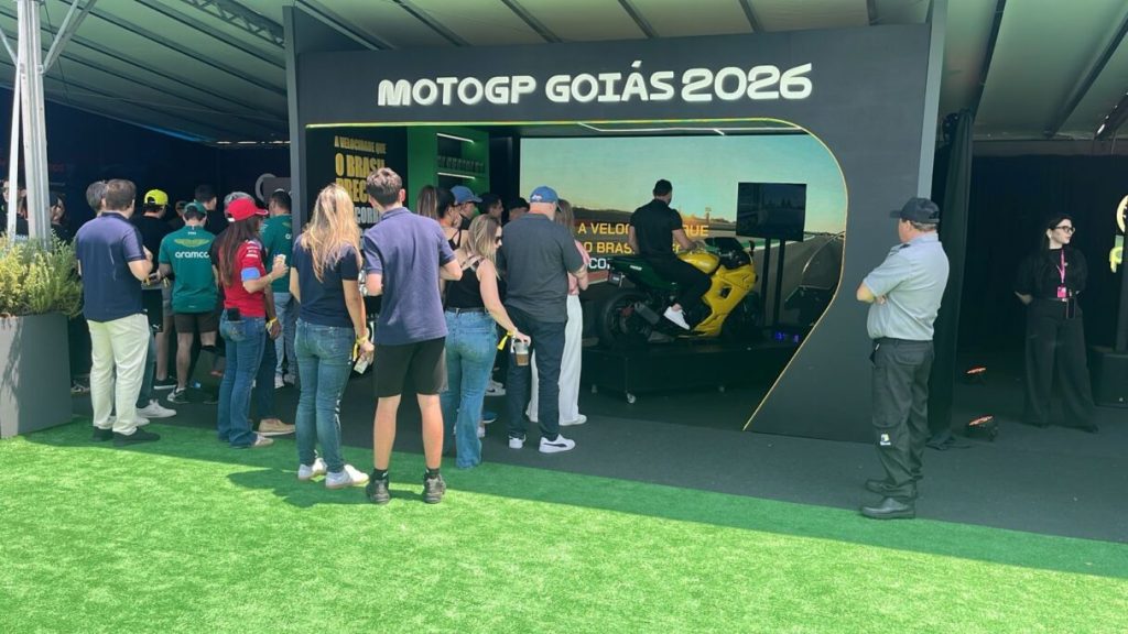 estande moto gp na formula 1