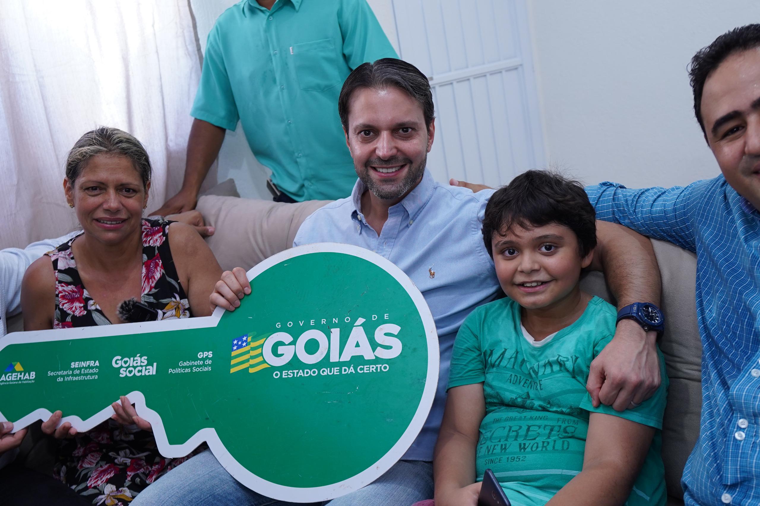 Agehab entrega 30 casas a custo zero em Cromínia nesta quinta-feira (04/12)