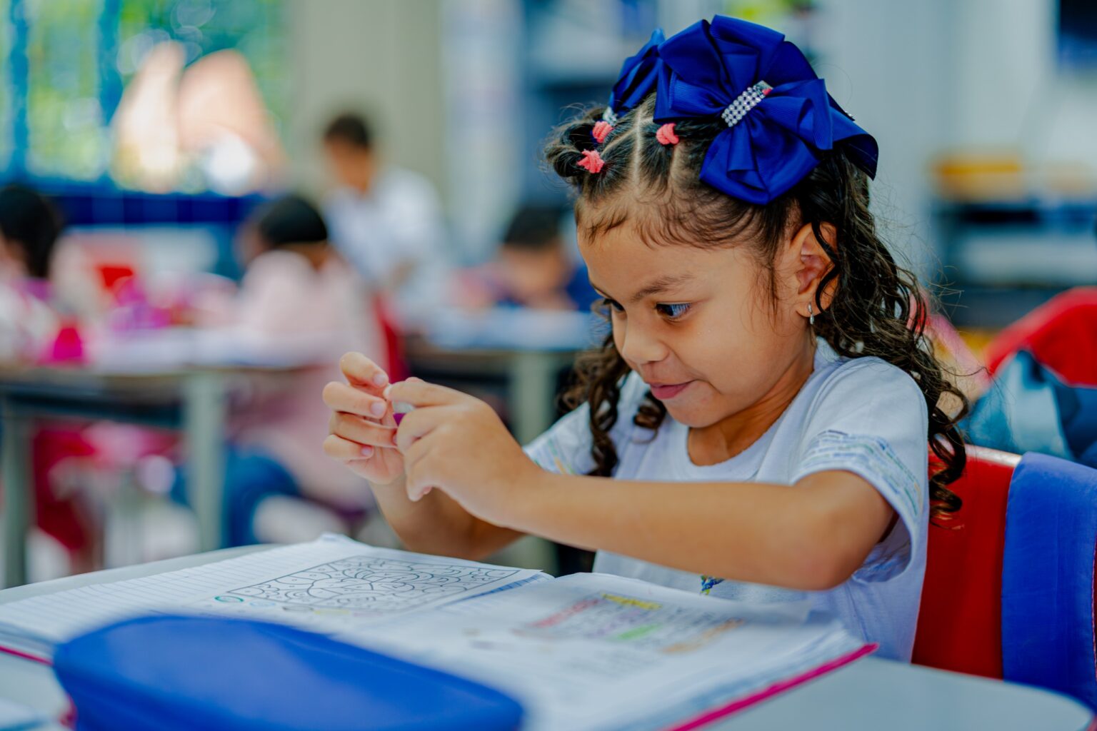 Anápolis abre 50 vagas para estudantes de pedagogia ou licenciaturas com bolsa e benefício