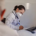 Em um ano, atendimentos nas Unidades de Saúde da Família sobem para mais de 2 milhões e desafogam urgência e emergência