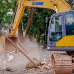 Prefeitura de Anápolis notificou mais de 1.500 imóveis irregulares em 2025; ‘mocós’ favorecem crimes e ameaçam saúde pública